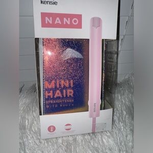 NWT Kensie nano mini hair straightener with heat resistant reflective pouch